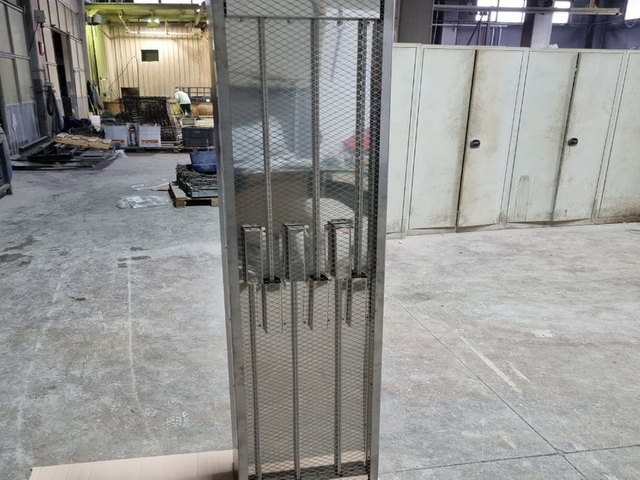 Vertical industrial infrared module for custom heating systems