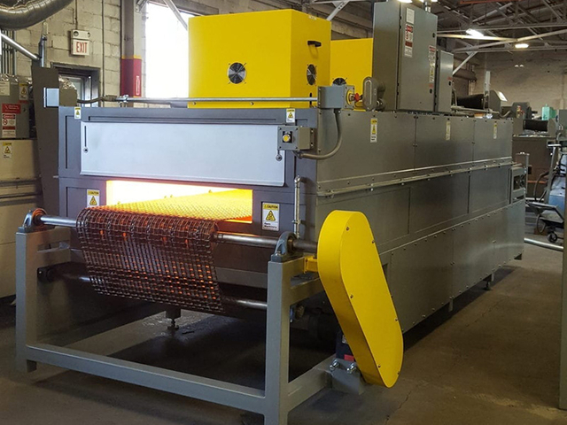 infrared tube heater for furnace,Metal coated part move on the conveyor belt 